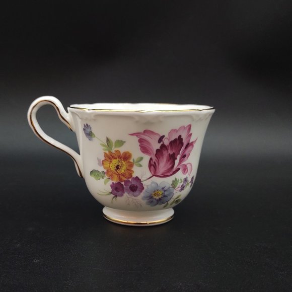 Aynsley Tea Cup and Saucer - Picture 6 of 11
